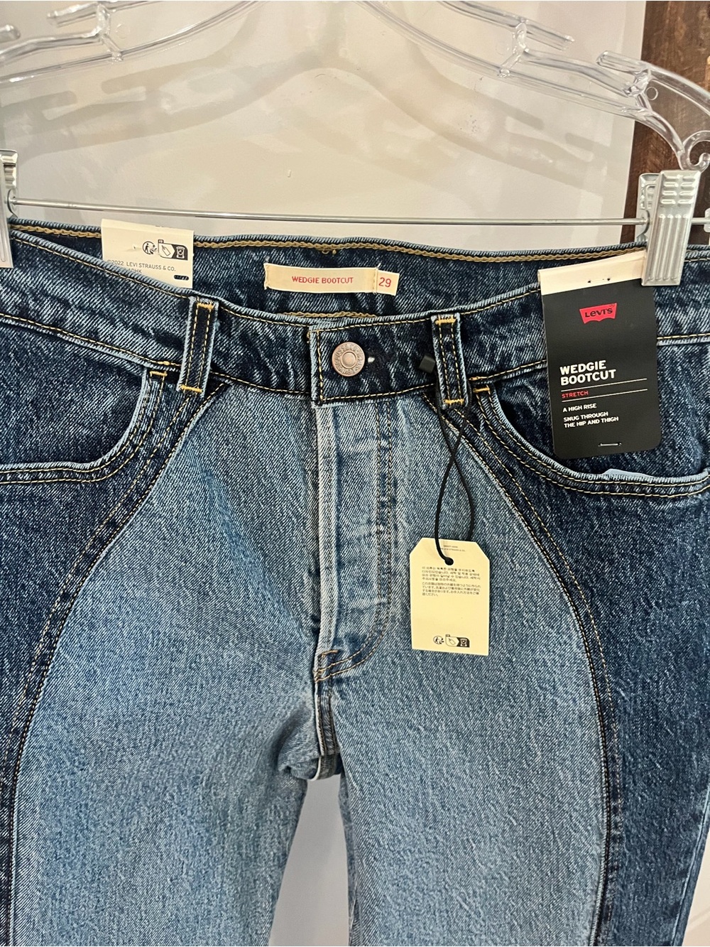 Levi's Two-Tone Wedgie bootcut Jeans - Picture 2 of 3